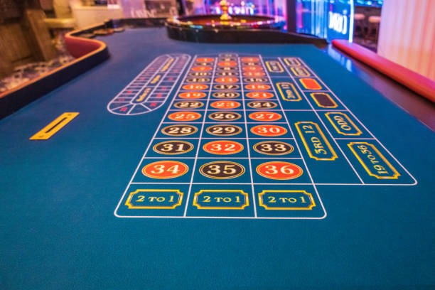 Live football and casino game selection interface